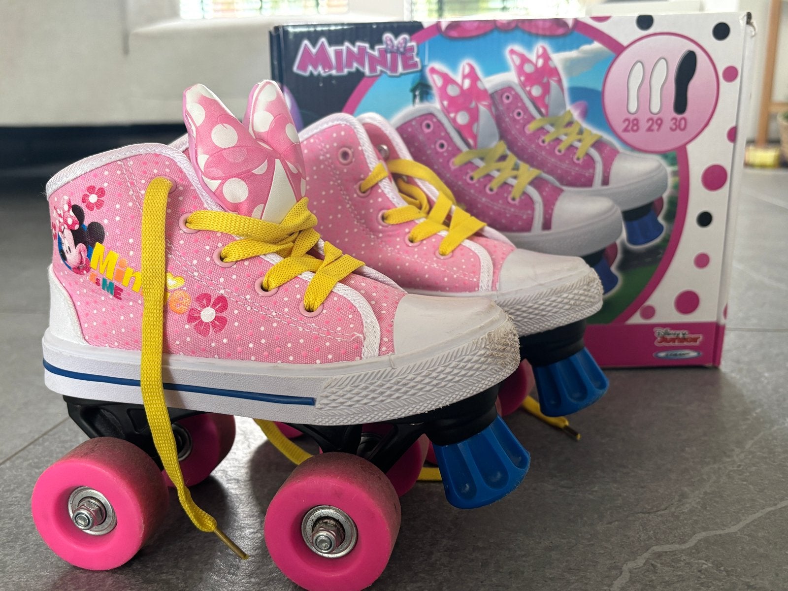 Minnie Mouse rolschaatsen - Maat 30, Ophalen, Gebruikt, Kinderen
