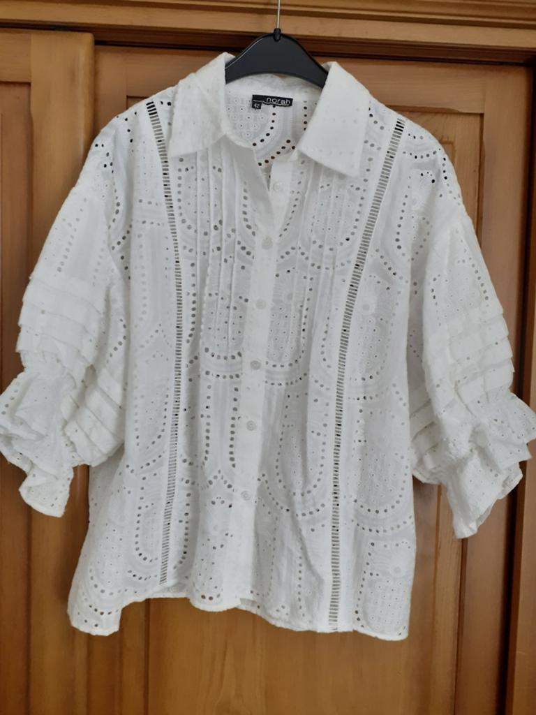 Nieuwe witte blouse maat 42 korte mouw, Kleding | Dames, Blouses en Tunieken, Ophalen of Verzenden, Nieuw, Maat 42/44 (L), Wit