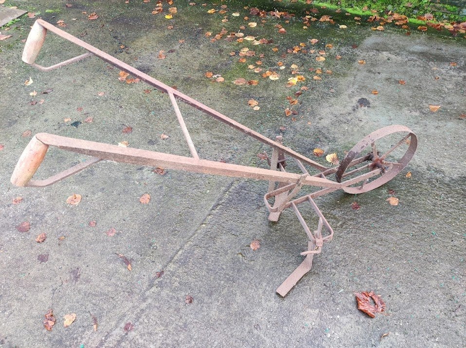 Antieke SCHOFFEL voor tuin of decoratie, Ophalen