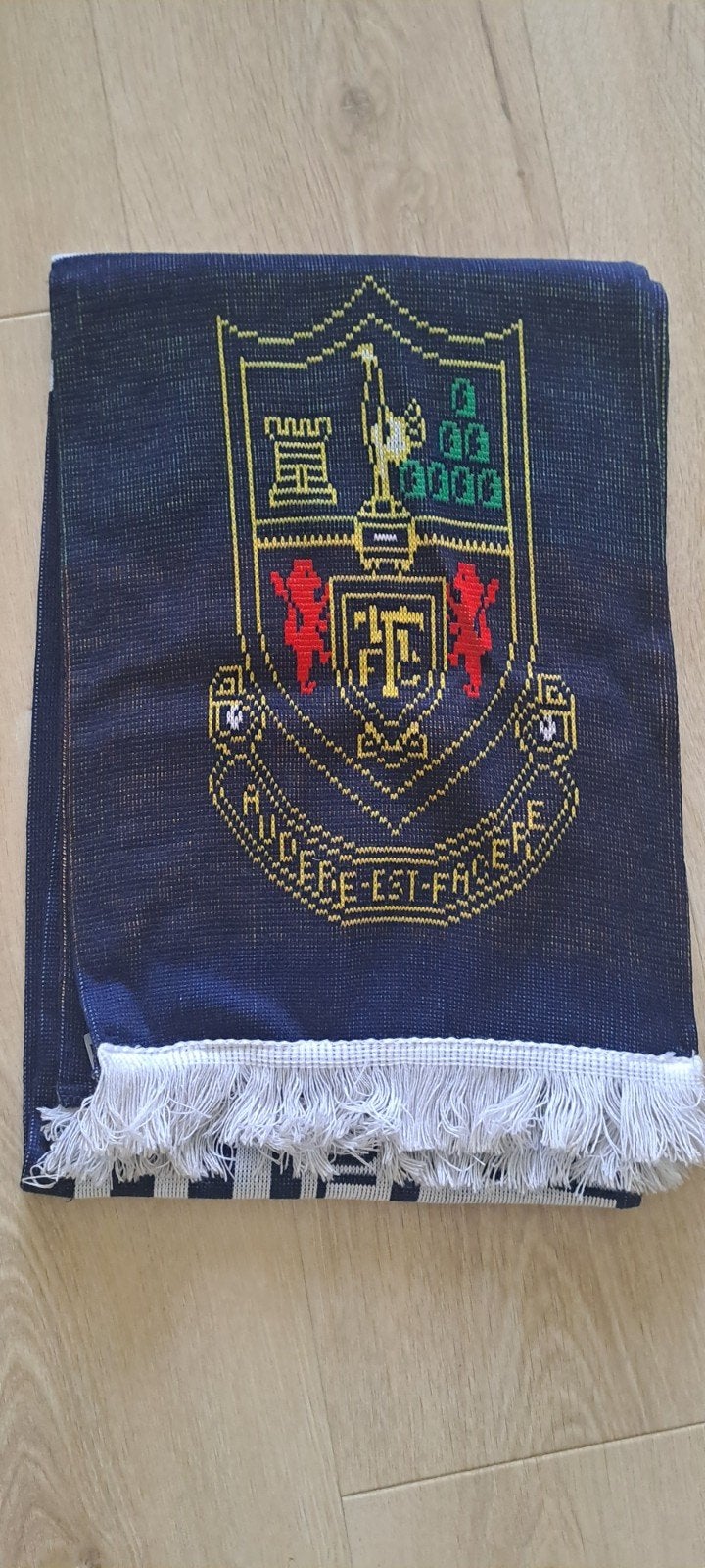 Sjaal Tottenham Hotspur, Ophalen of Verzenden, Zo goed als nieuw, Buitenlandse clubs, Vaantje of Sjaal