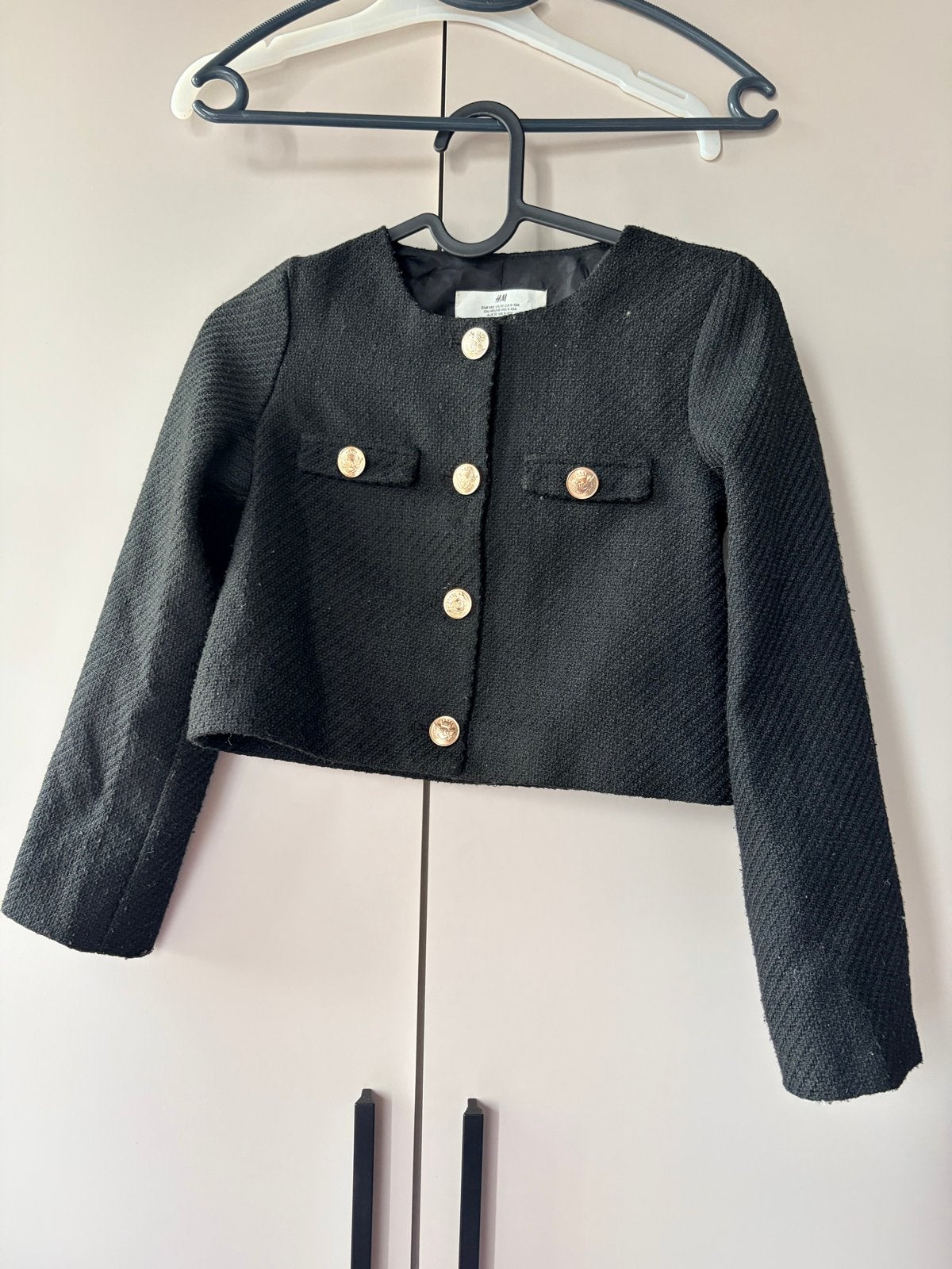 Maat 140 - Zwart H&M Cropped Jasje met Gouden Knopen, Kleding | Dames, Ophalen, Zo goed als nieuw, Maat 34 (XS) of kleiner, Zwart