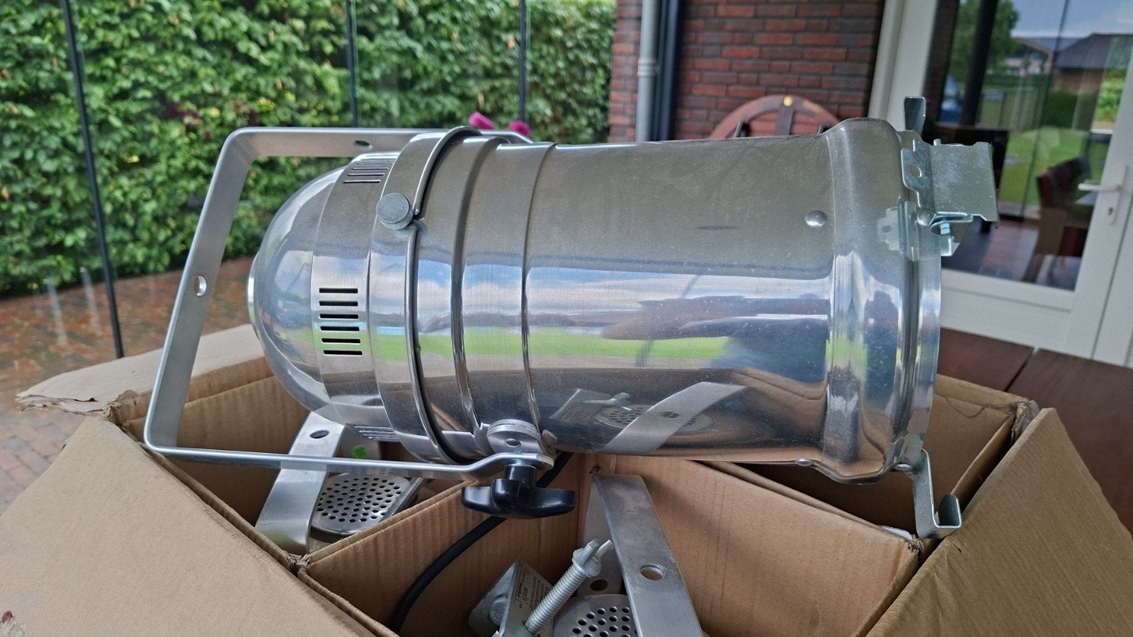 8x PAR 64 armaturen (Showtec) met 2 extra lampen, Muziek en Instrumenten, Theaterbelichting, Ophalen, Gebruikt