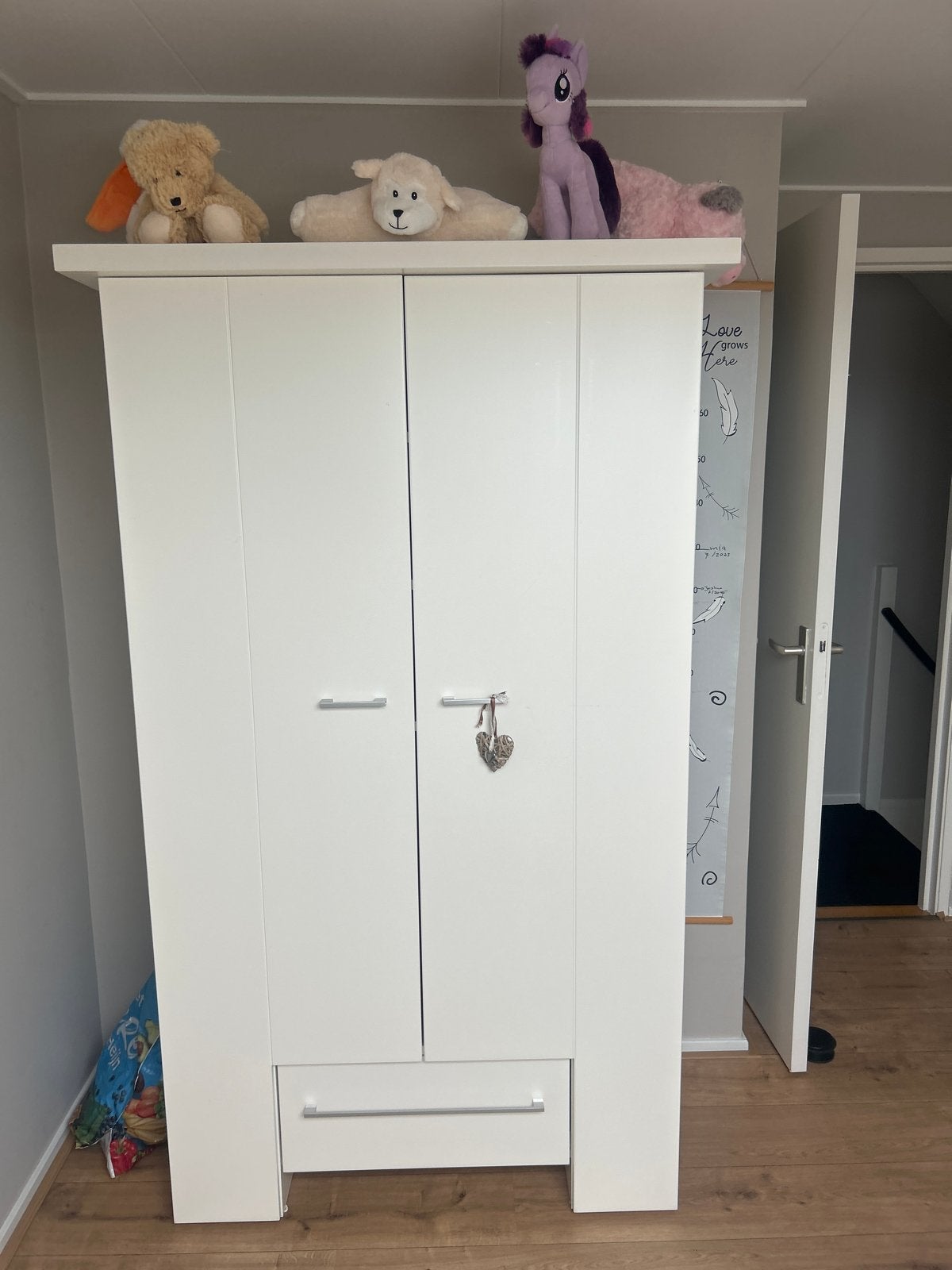 Complete babykamer: ledikant, commode, kledingkast en access, Ophalen, Zo goed als nieuw
