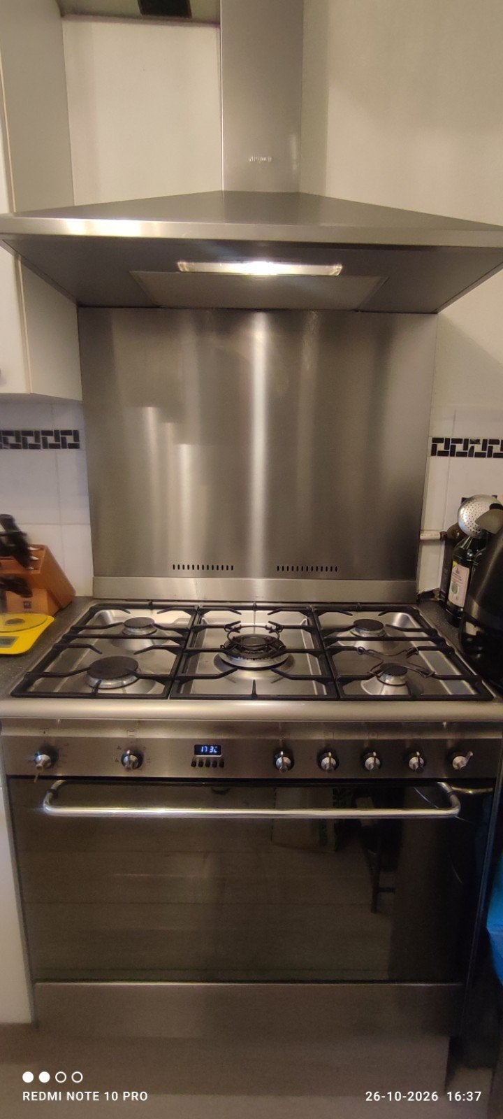 SMEG gasfornuis RVS 90 cm met elektrische oven en afzuiger, Ophalen, Gebruikt, 60 cm of meer, Gas