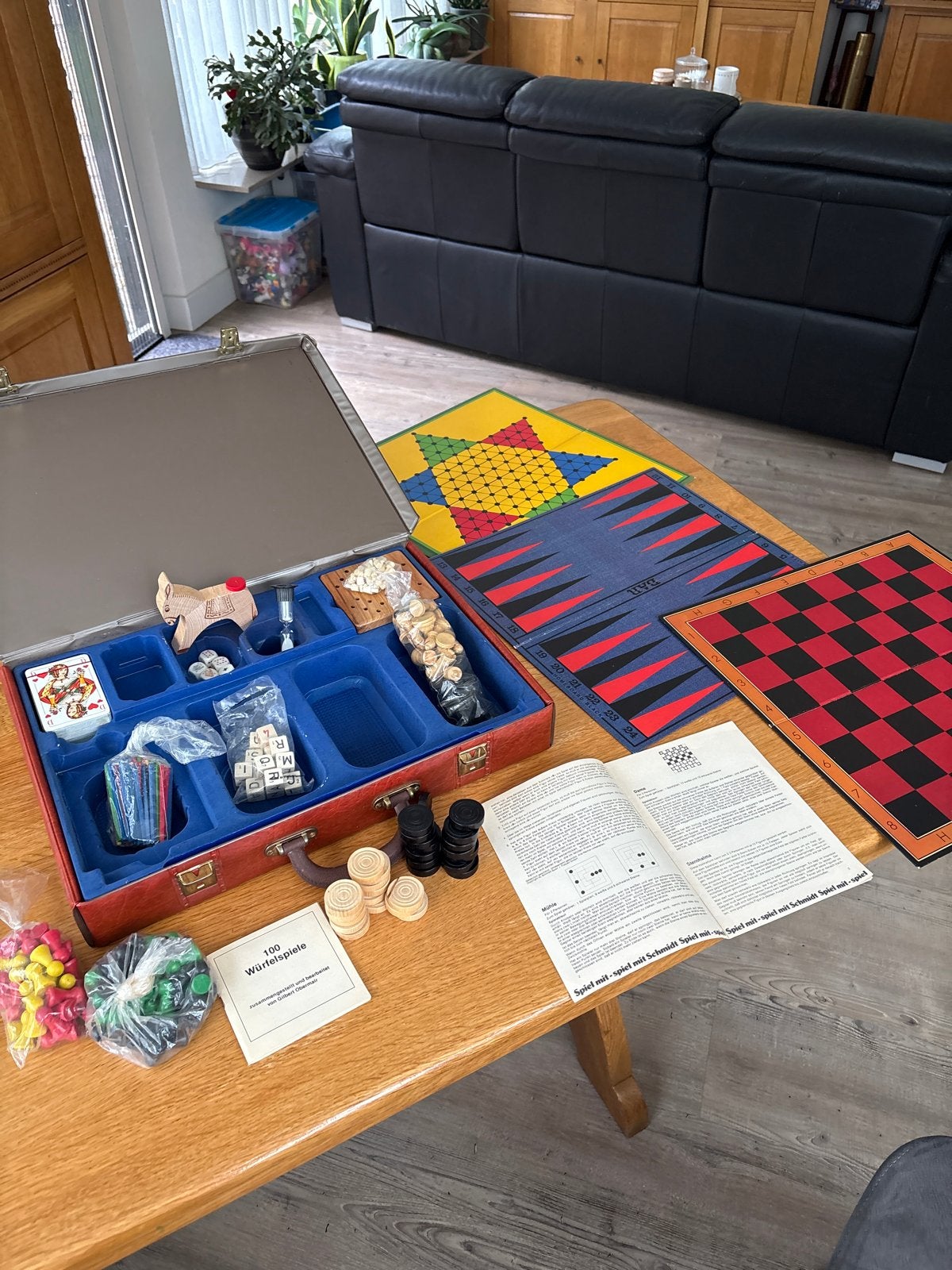 Vintage Spellenkoffer: Diverse Bordspellen en Kaartspellen, Een of twee spelers, Ophalen of Verzenden, Gebruikt