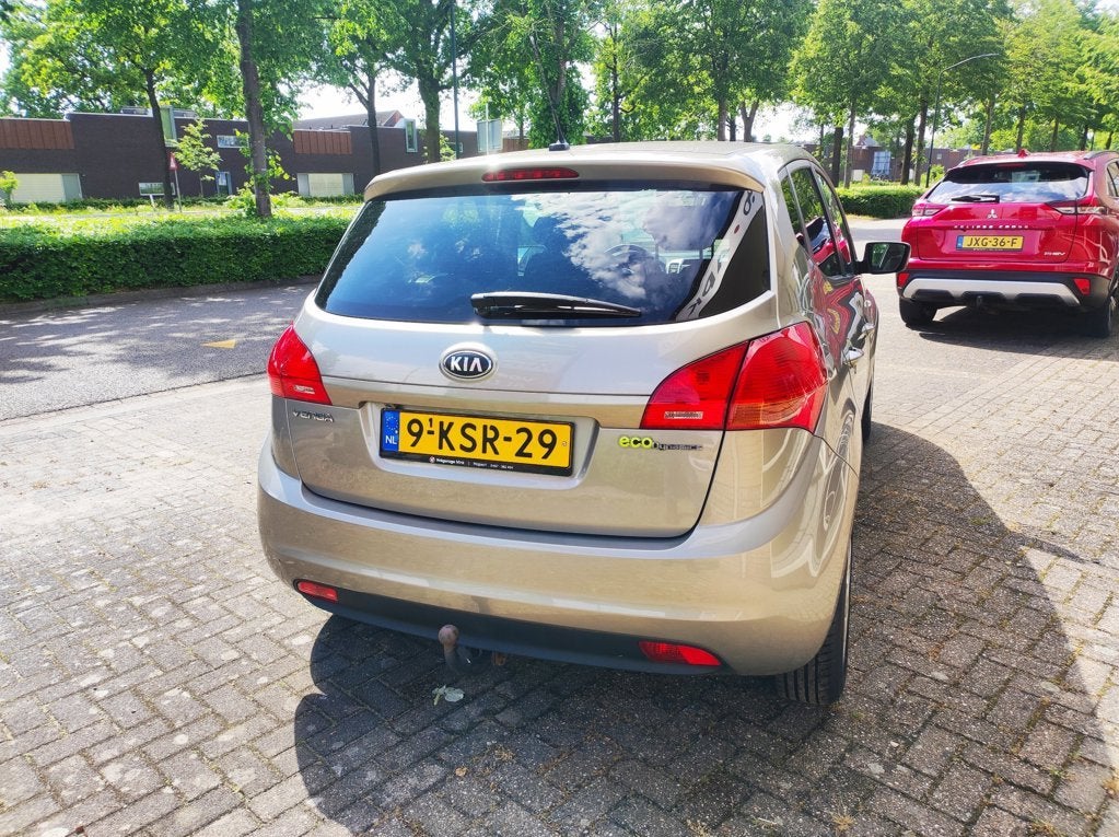 Kia Venga 1.4 CVVT 20th Anniversary trekh.navigatie, Auto's, Voorwielaandrijving, Stof, Gebruikt, 4 cilinders