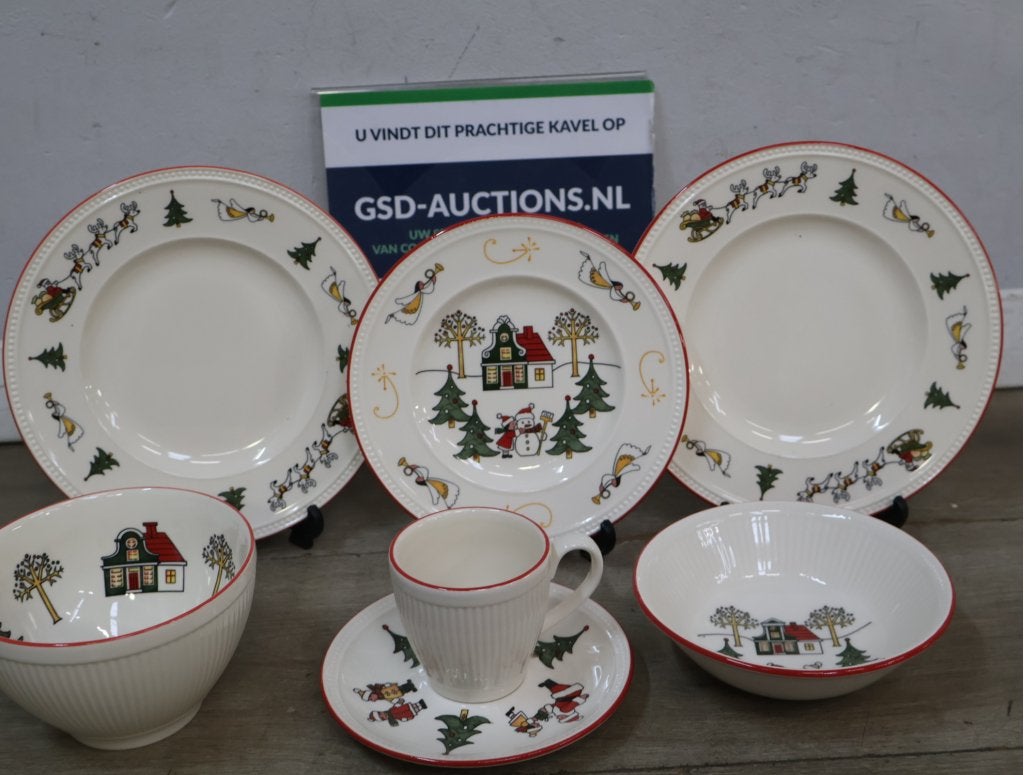 Wedgwood Kerstservies - Windsor Christmas, Ophalen of Verzenden, Niet ingevuld, Niet ingevuld, Niet ingevuld