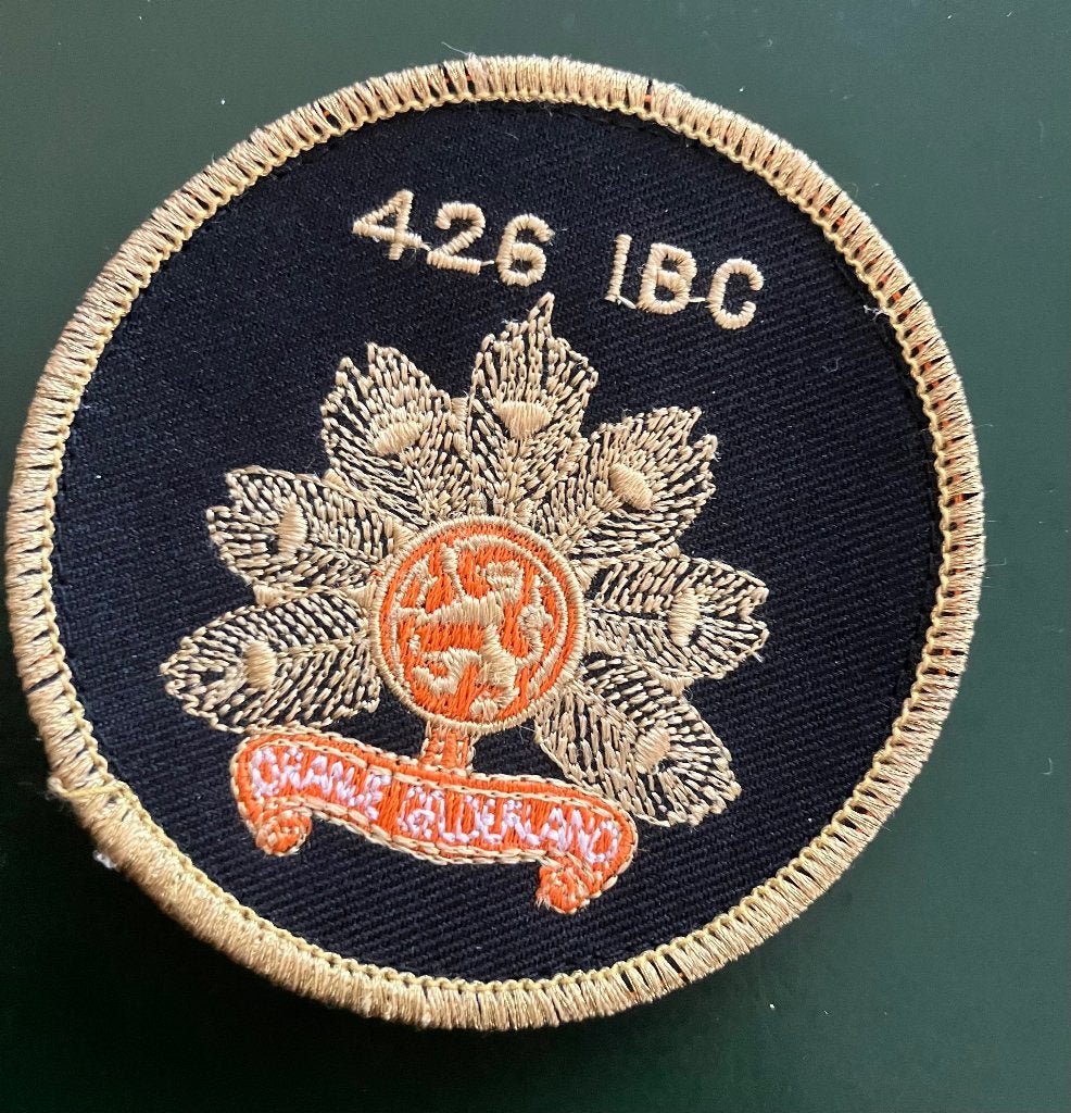 Armlet badge 426 IBC oranje gelderland, Verzamelen, Ophalen of Verzenden, Landmacht, Nederland, Embleem of Badge