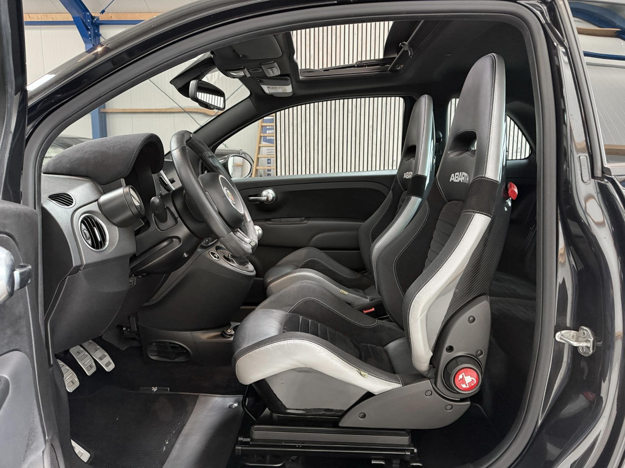Abarth 595 1.4 T-Jet Competizione 180PK - CARBON SABELT STOE, Voorwielaandrijving, Gebruikt, Euro 6, 4 cilinders