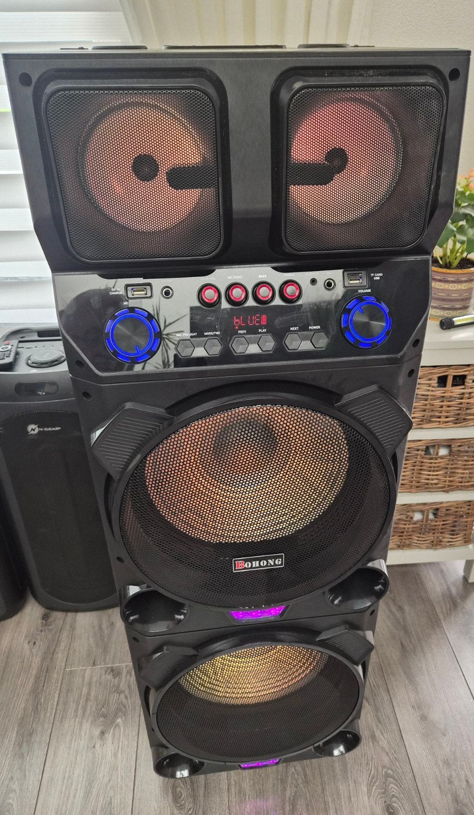 BOHONG BLUETOOTH SPEAKER, Ophalen, Zo goed als nieuw, Complete set