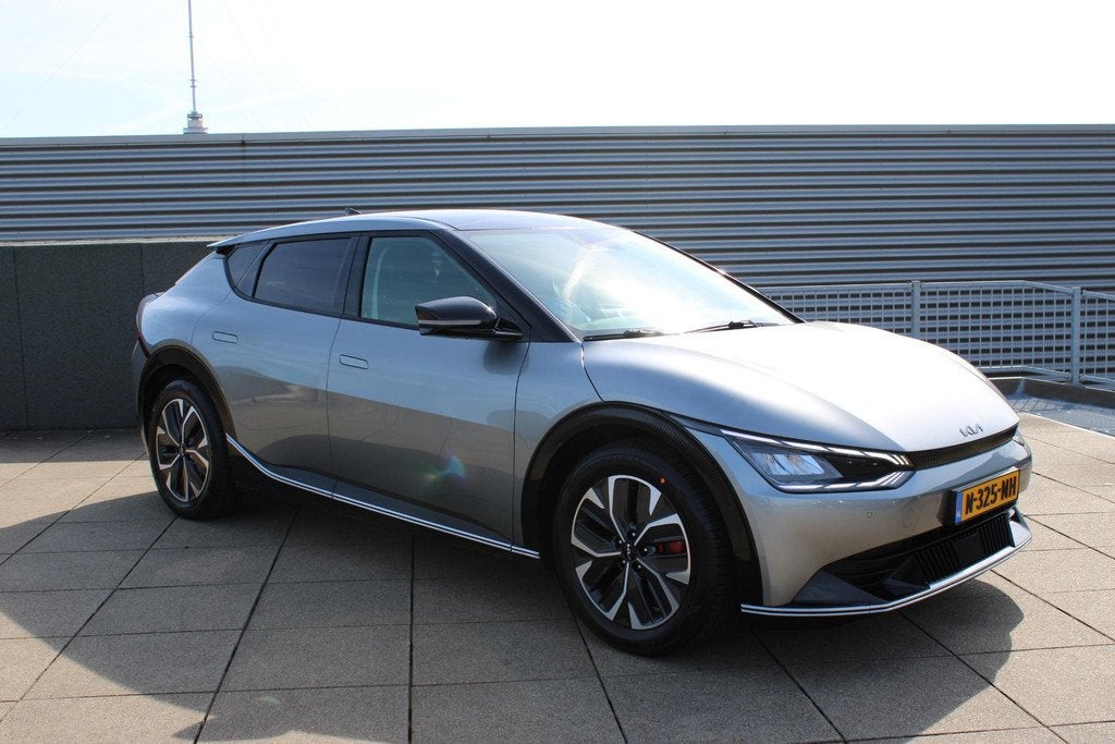 Kia EV6 Plus 77.4 kWh Navigatie / stuur + stoel verwaming /, Auto's, Kia, 228 pk, Achterwielaandrijving, Gebruikt, Origineel Nederlands