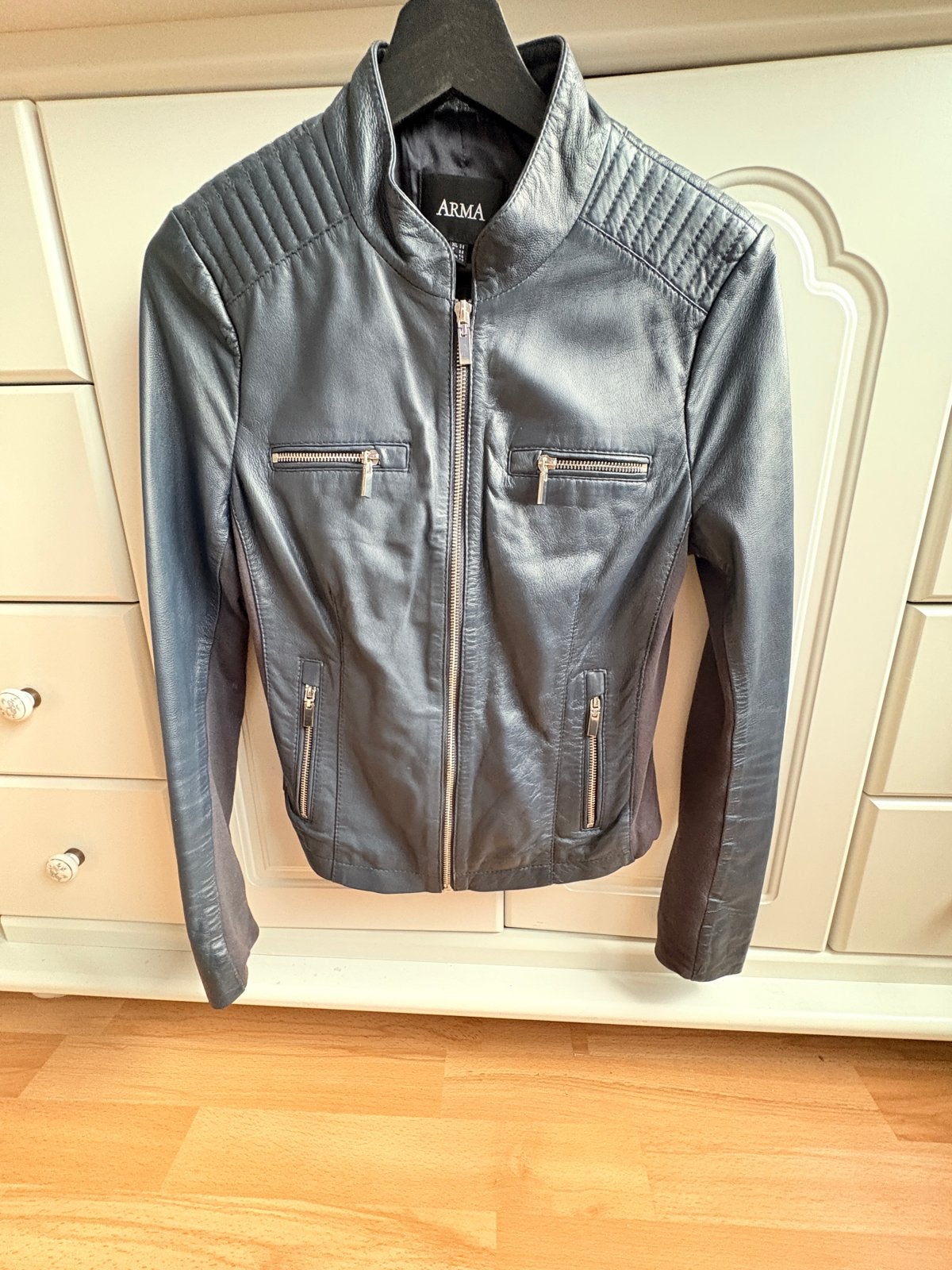 Donkerblauw leren jasje van het merk “Arma” maat S, Kleding | Dames, Blauw, Ophalen of Verzenden, Zo goed als nieuw, Jasje