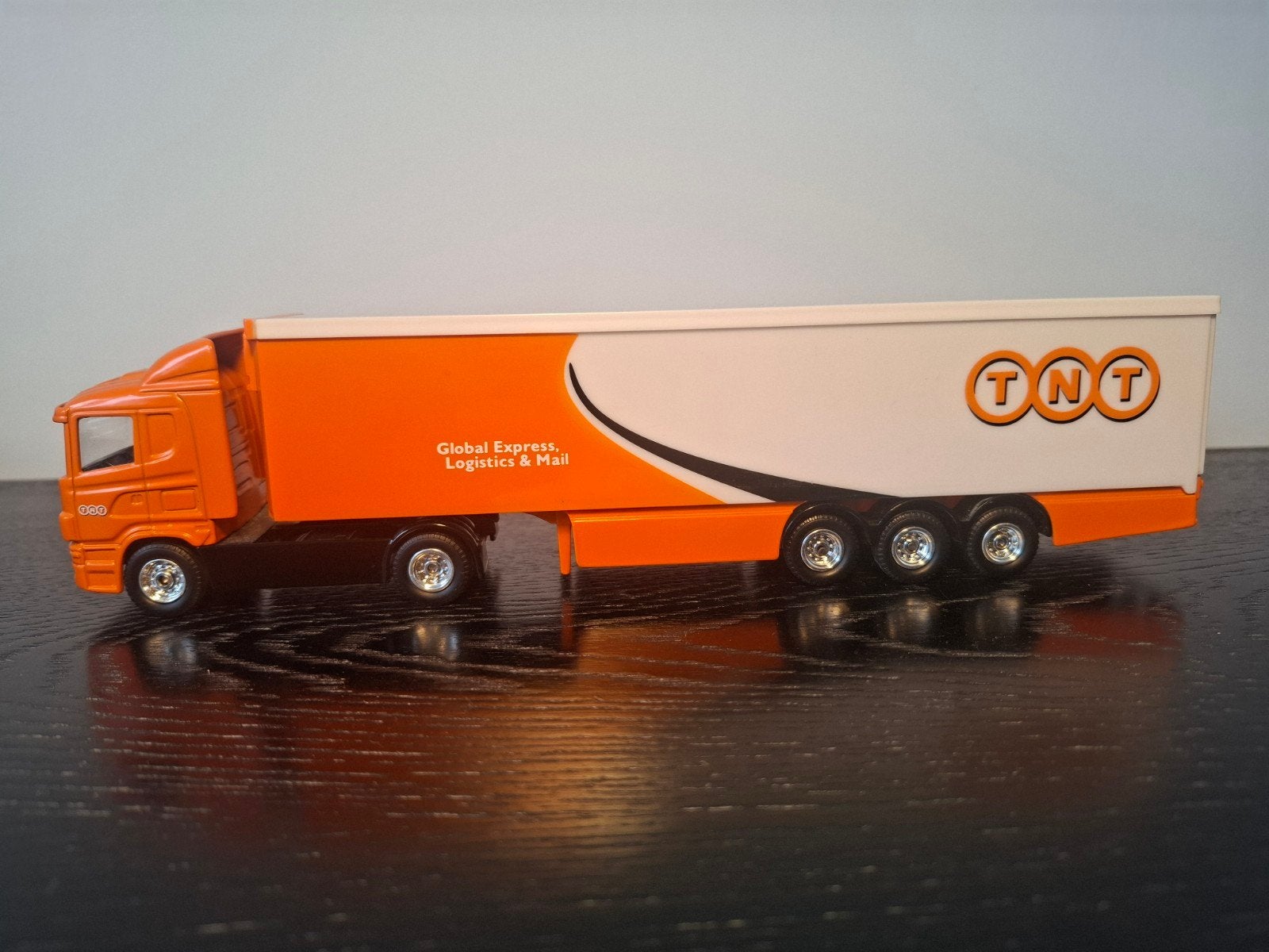 Corgi TNT Scania trailer 1:64 in originele verpakking, Overige merken, Groter dan 1:32, Ophalen of Verzenden, Zo goed als nieuw