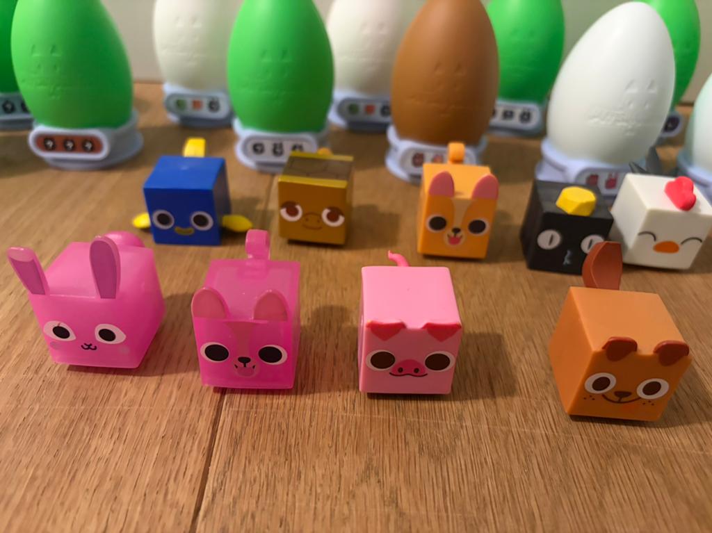 Pet Simulator X, Verzamelen, Poppetjes en Figuurtjes, Ophalen of Verzenden, Zo goed als nieuw