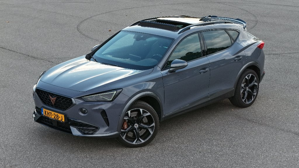 Cupra Formentor 2.0 TSI 310pk 4DRIVE PANO Brembo NIEUWSTAAT, Automaat, 1800 kg, Zwart, 4 cilinders