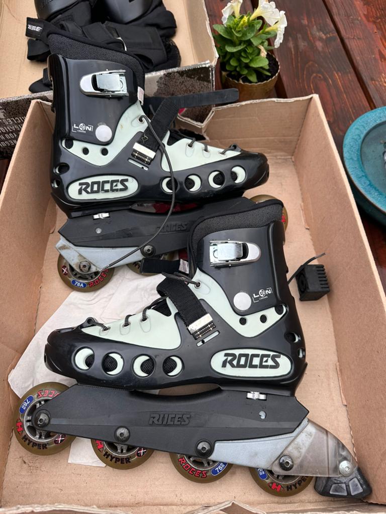 Te koop roces skeelers + bescherming, Sport en Fitness, Skeelers, Ophalen, Zo goed als nieuw, Roces
