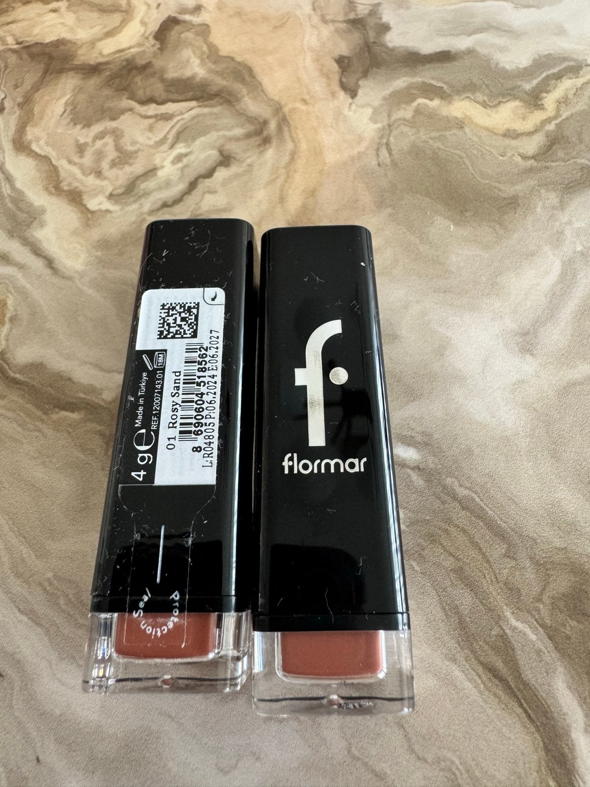 Nieuwe Flormar Lipstick - 01 Rosy Sand, Lippen, Nieuw, Ophalen of Verzenden, Make-up