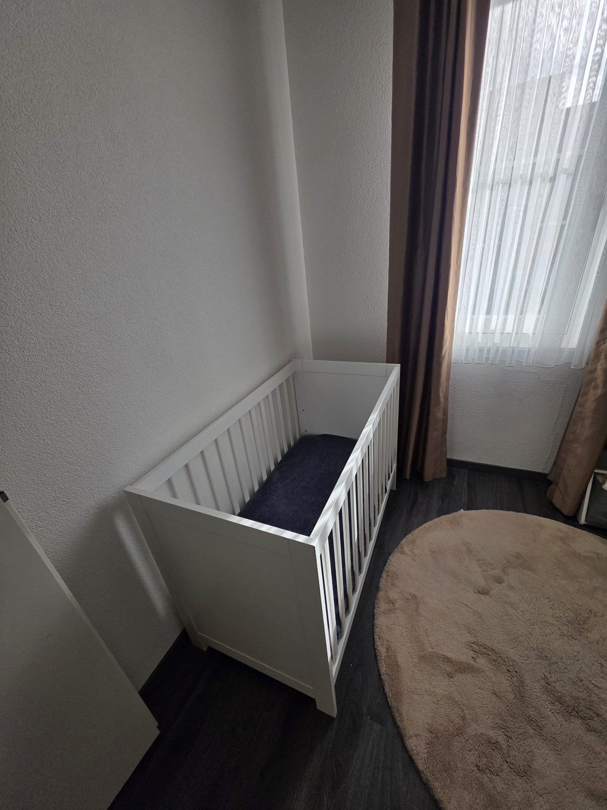 Foto 3 van Complete babykamer – ledikant, commode & kledingkast – wit