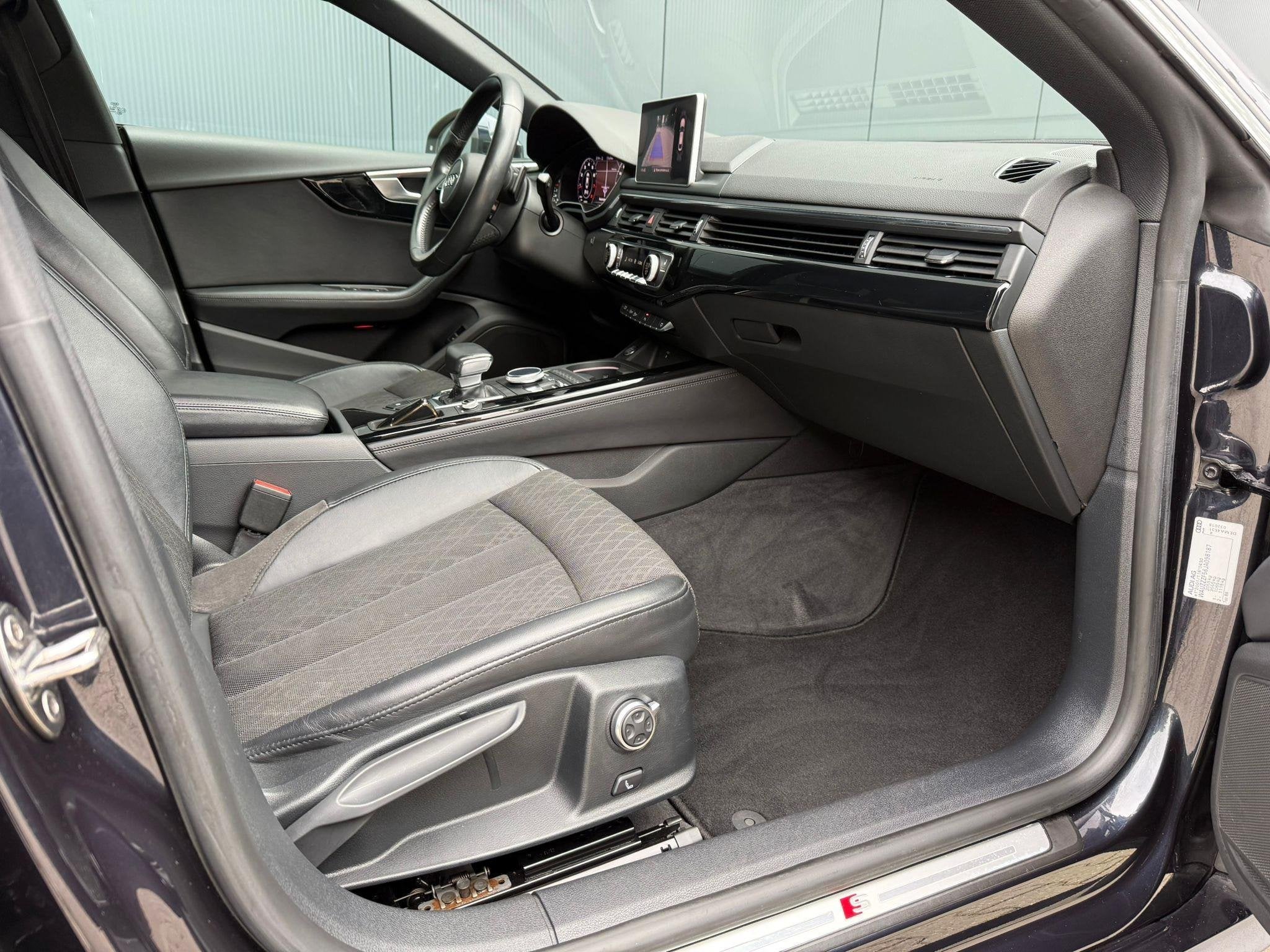 Foto 35 van Audi A5 Sportback 2.0 TFSI MHEV Sport Pro Line virtual / cam