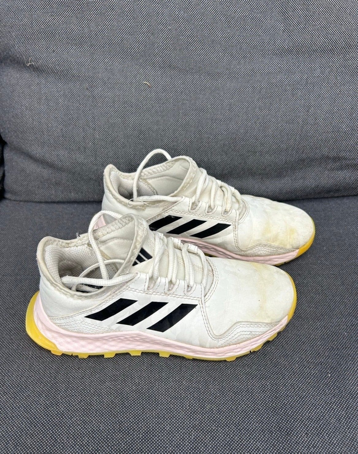 Adidas Hockeyschoenen - maat 35, Sport en Fitness, Hockey, Ophalen of Verzenden, Gebruikt, Schoenen