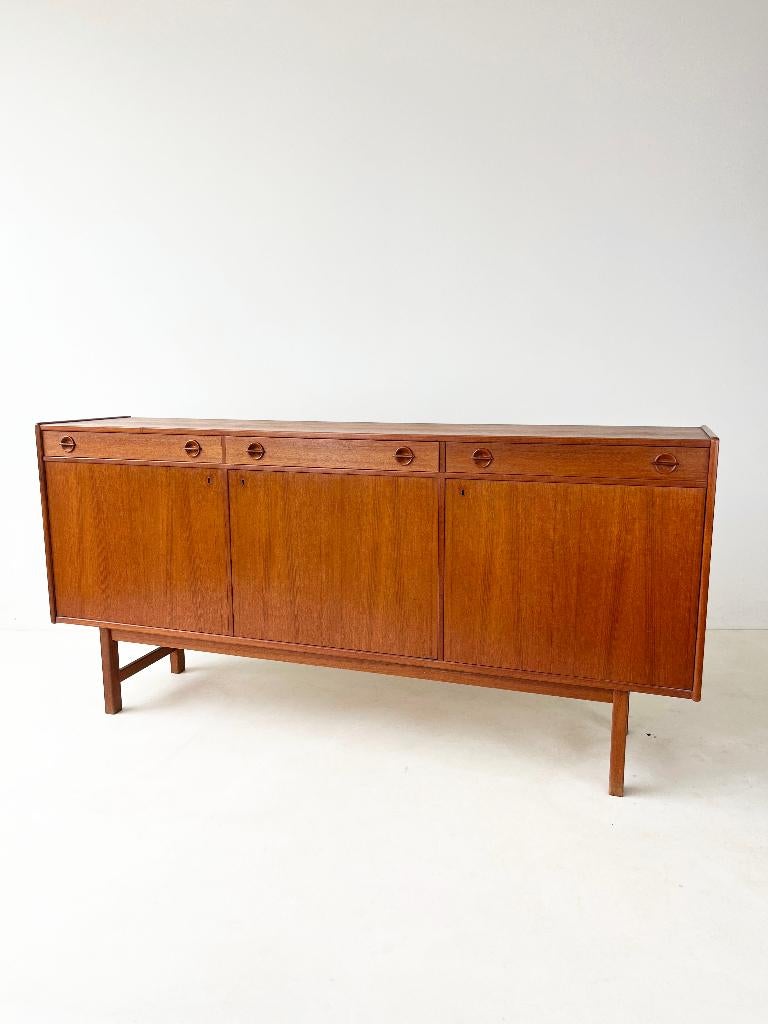 Scandinavisch Dressoir / Sideboard Ulferts, Gebruikt, Met deur(en), 150 tot 200 cm, Ophalen of Verzenden