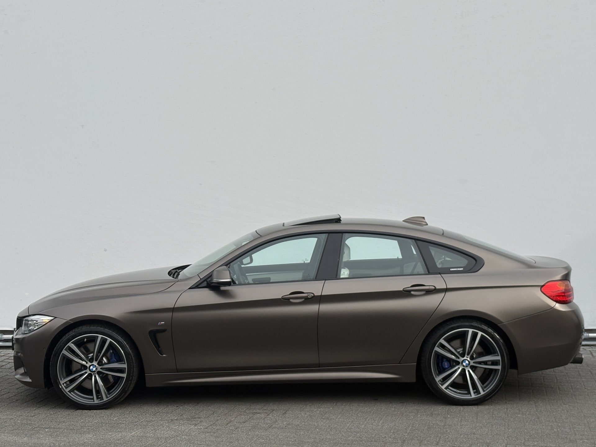BMW 4 Serie Gran Coupé 435i High Executive M-Sport 'frozen-, Achterwielaandrijving, Gebruikt, Euro 6, Bruin