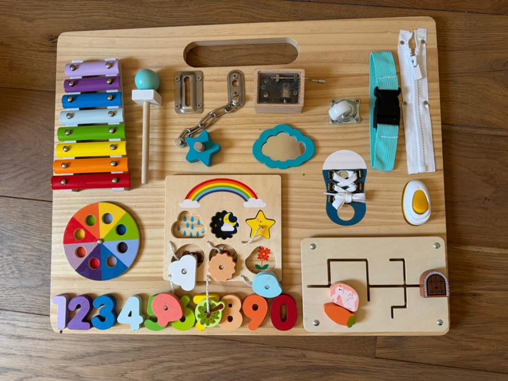 Houten activiteitenbord/busy board, Ophalen, Zo goed als nieuw