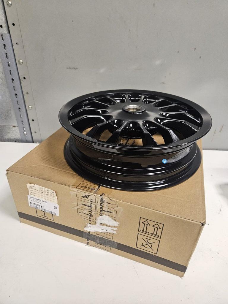 Vespa Sprint 2 takt achter velg zwart glans kleine trommel., -, -, Nieuw, Ophalen of Verzenden