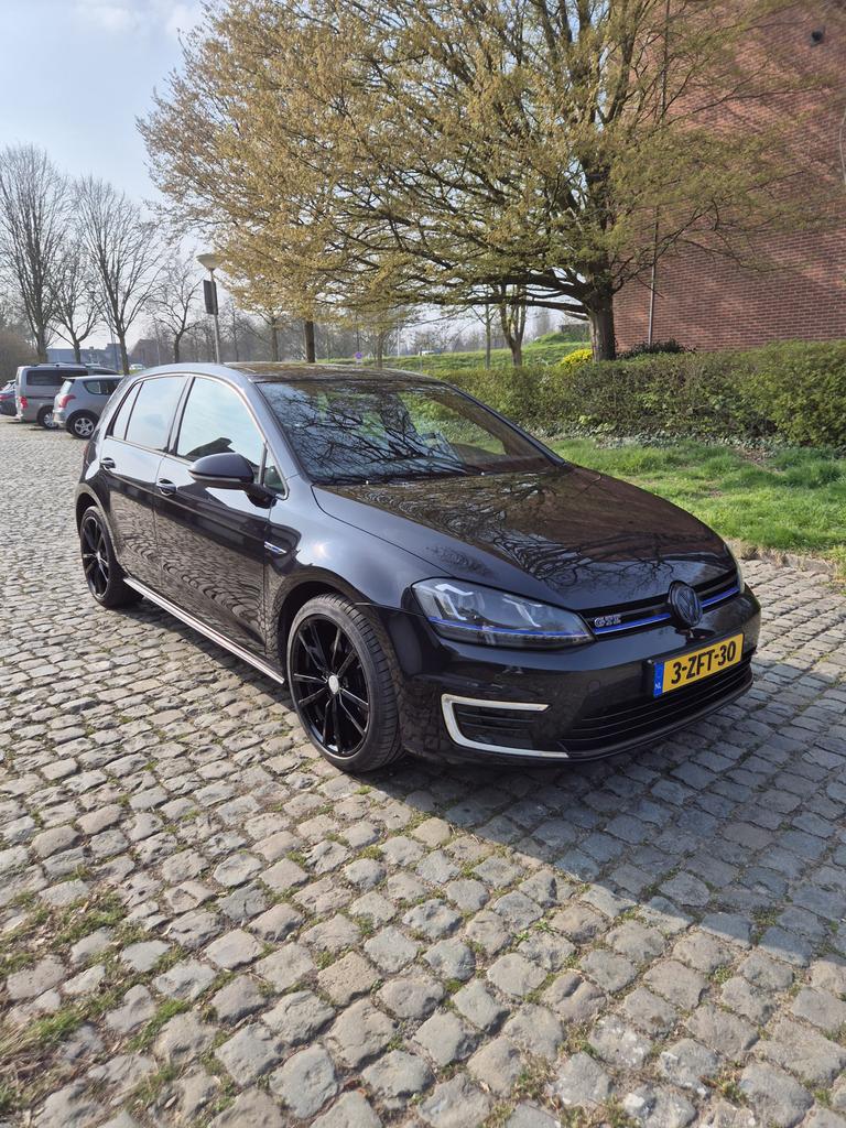 Volkswagen Golf 1.4 TSI Phev 150KW GTE 5D 2015 Zwart, 4 cilinders, Zwart, 1395 cc, 1499 kg