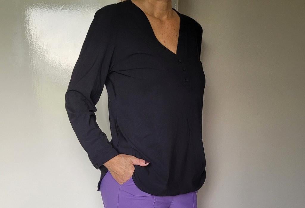 Studio Anneloes Evi blouse M Zwart Travelstof Top, Maat 38/40 (M), Studio Anneloes, Zwart, Ophalen of Verzenden