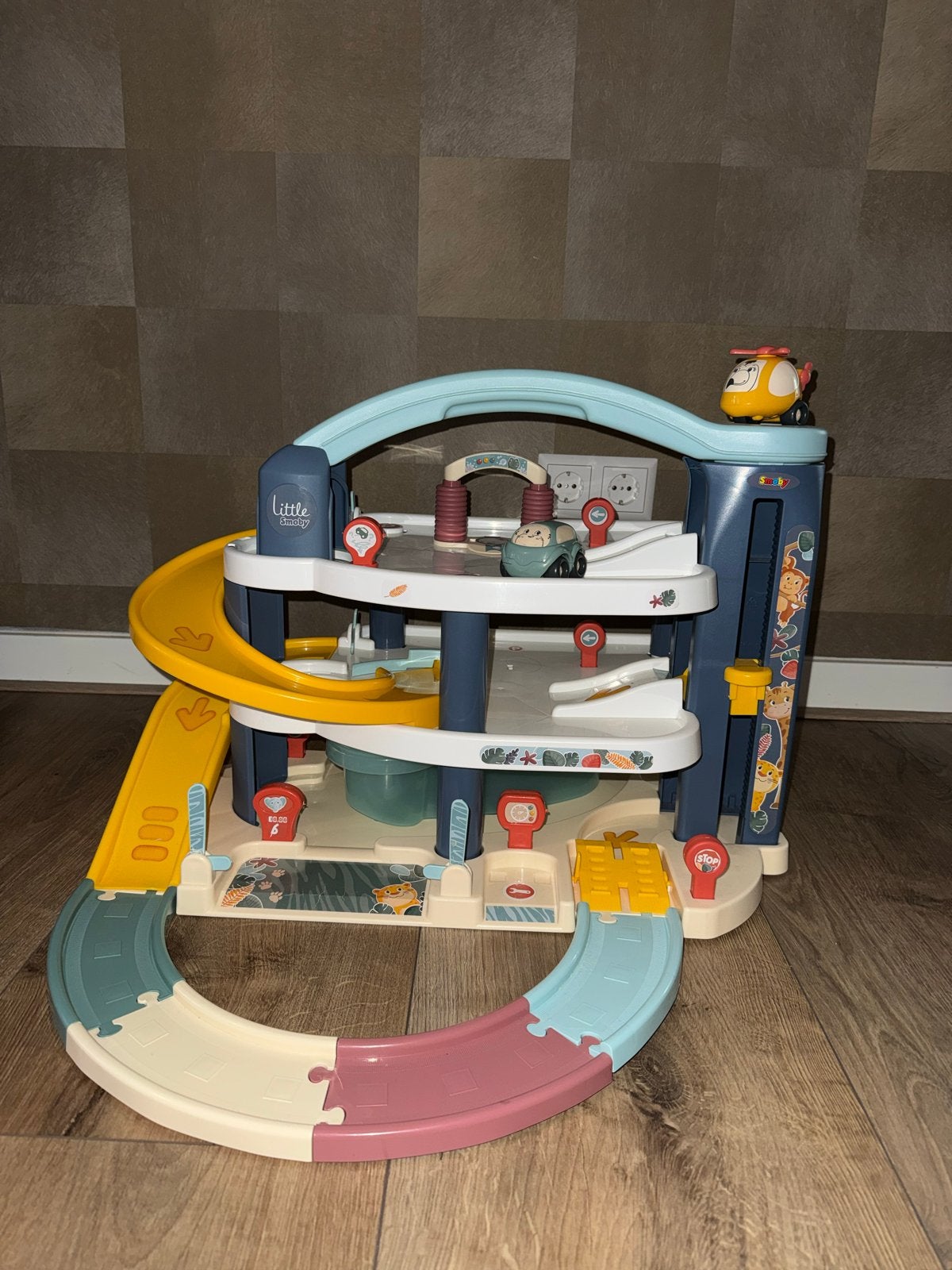 Smoby - little smoby - Parkeergarage met Helikopter en Auto, Ophalen of Verzenden, Zo goed als nieuw