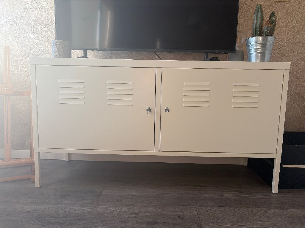 IKEA PS metalen kast met locker-stijl deuren, Ophalen, Gebruikt, Industrieel, Modern