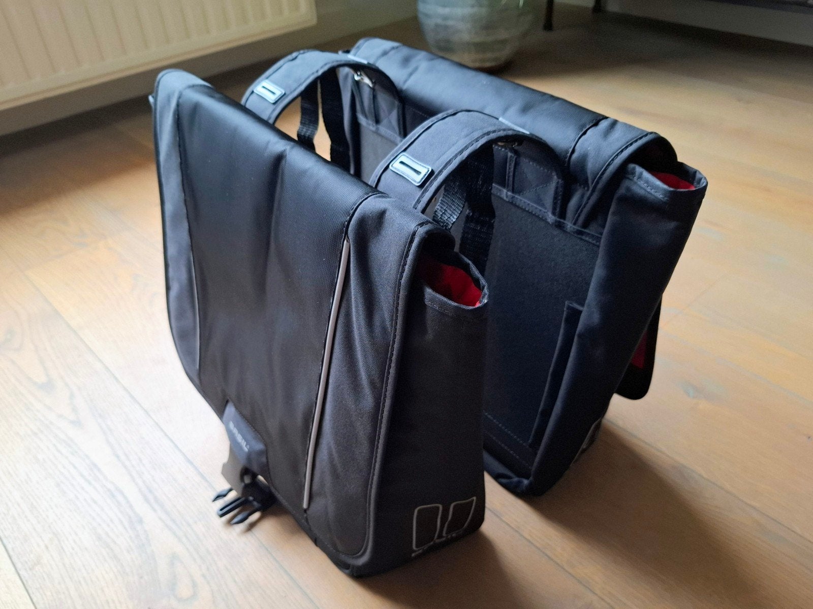 Dubbele fietstas Basil Sport Design 32L, Ophalen, Nieuw, Basil  zwart
