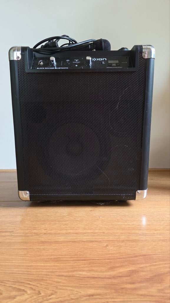ION Block Rocker Bluetooth draagbare speaker met microfoon, Ophalen, Zo goed als nieuw, Luidspreker(s)