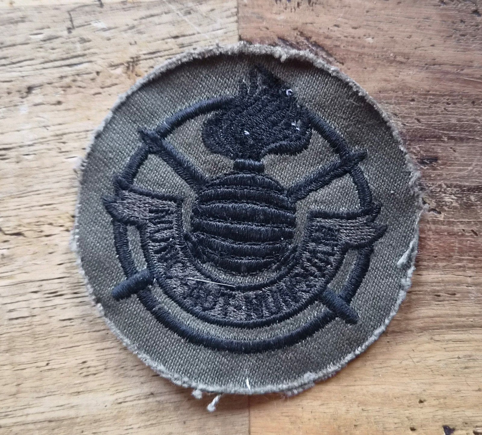KCT embleem, Verzamelen, Ophalen of Verzenden, Landmacht, Nederland, Embleem of Badge