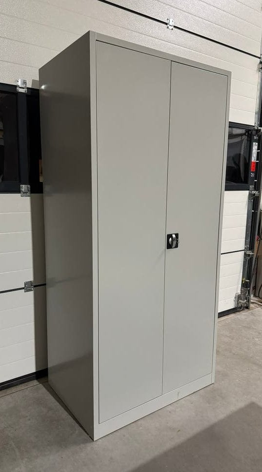 Stalen kast Ronis Z.G.A.N., Ophalen, 50 tot 100 cm, Zo goed als nieuw, 150 tot 200 cm