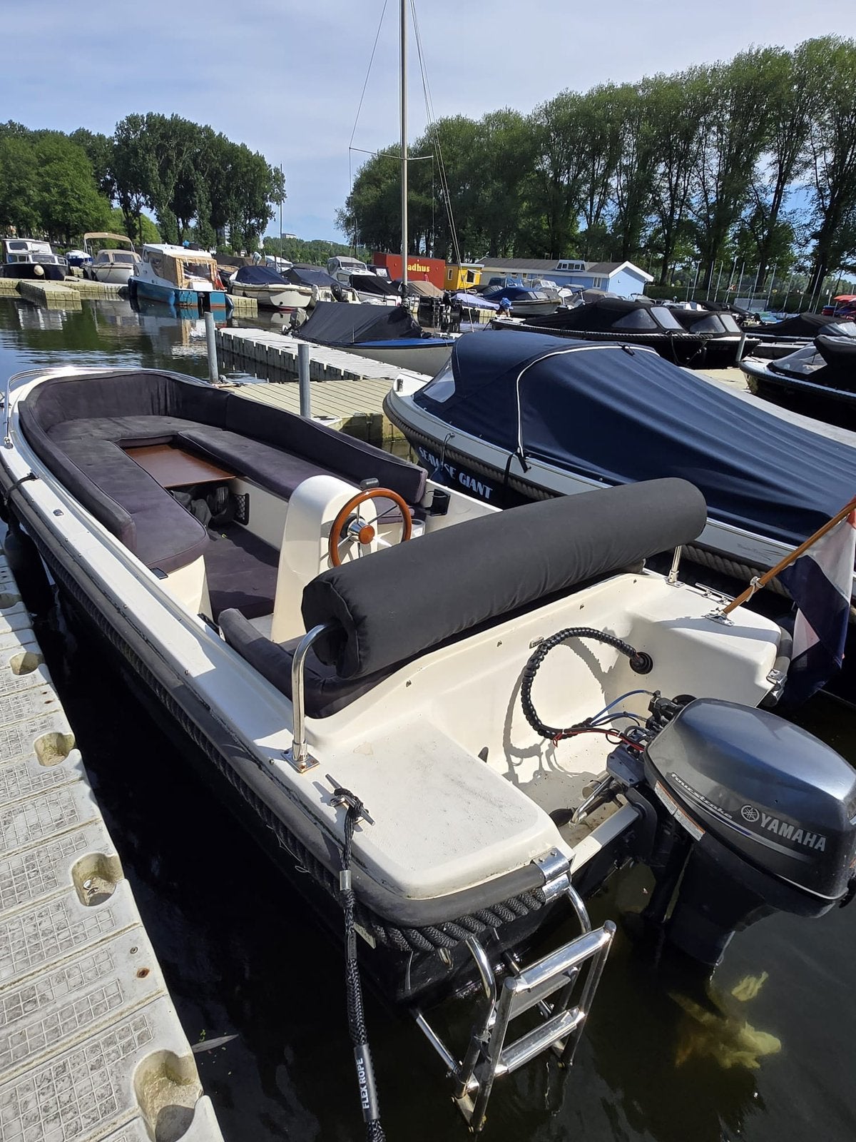 Liberty 470 Yamaha 8pk 4-takt met Trailer, Watersport en Boten, Sloepen, Zo goed als nieuw, Buitenboordmotor, Liberty, Ophalen