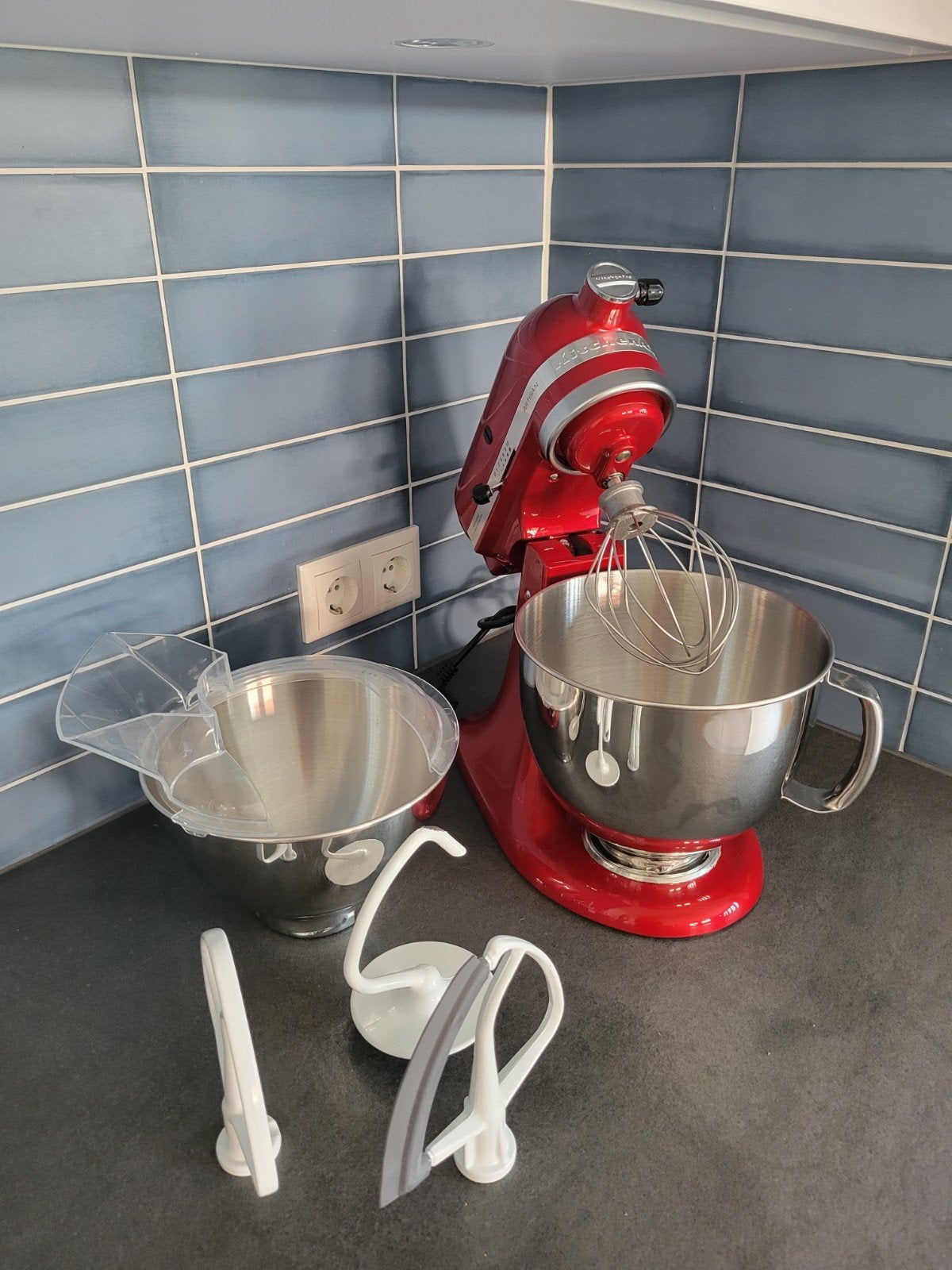 KitchenAid Artisan Keukenmixer Rood - Zo goed als nieuw, Witgoed en Apparatuur, Keukenmixers, Ophalen, 4 liter of meer, 3 snelheden of meer