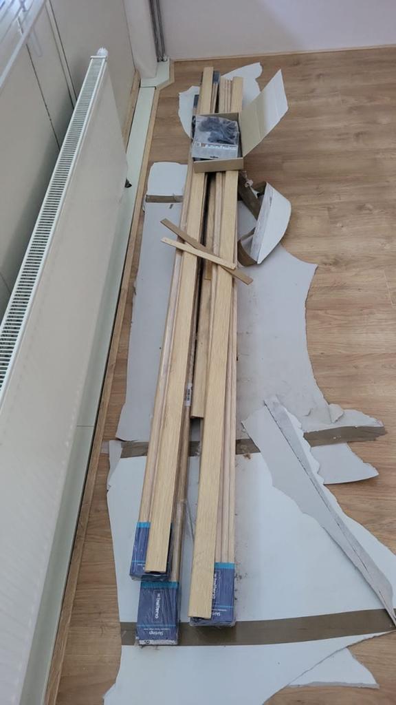 Hoge plinten Balterio nieuw en 2 pakken laminaat Berry Floor, Ophalen, Nieuw, Mdf, 200 tot 250 cm