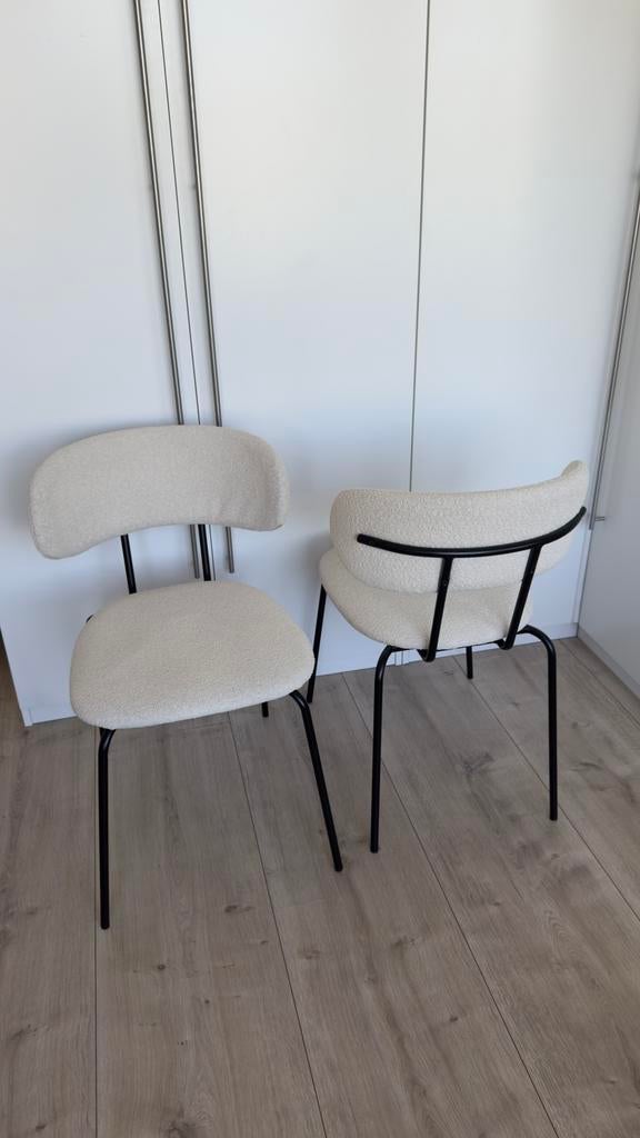 2x stoel bouclé off-white, Ophalen, Zo goed als nieuw, Wit, Twee