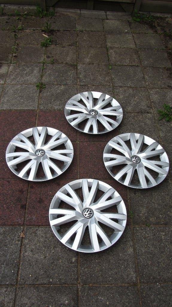 16 inch wieldoppen vw golf 8 in nette staat, Ophalen of Verzenden, Zo goed als nieuw