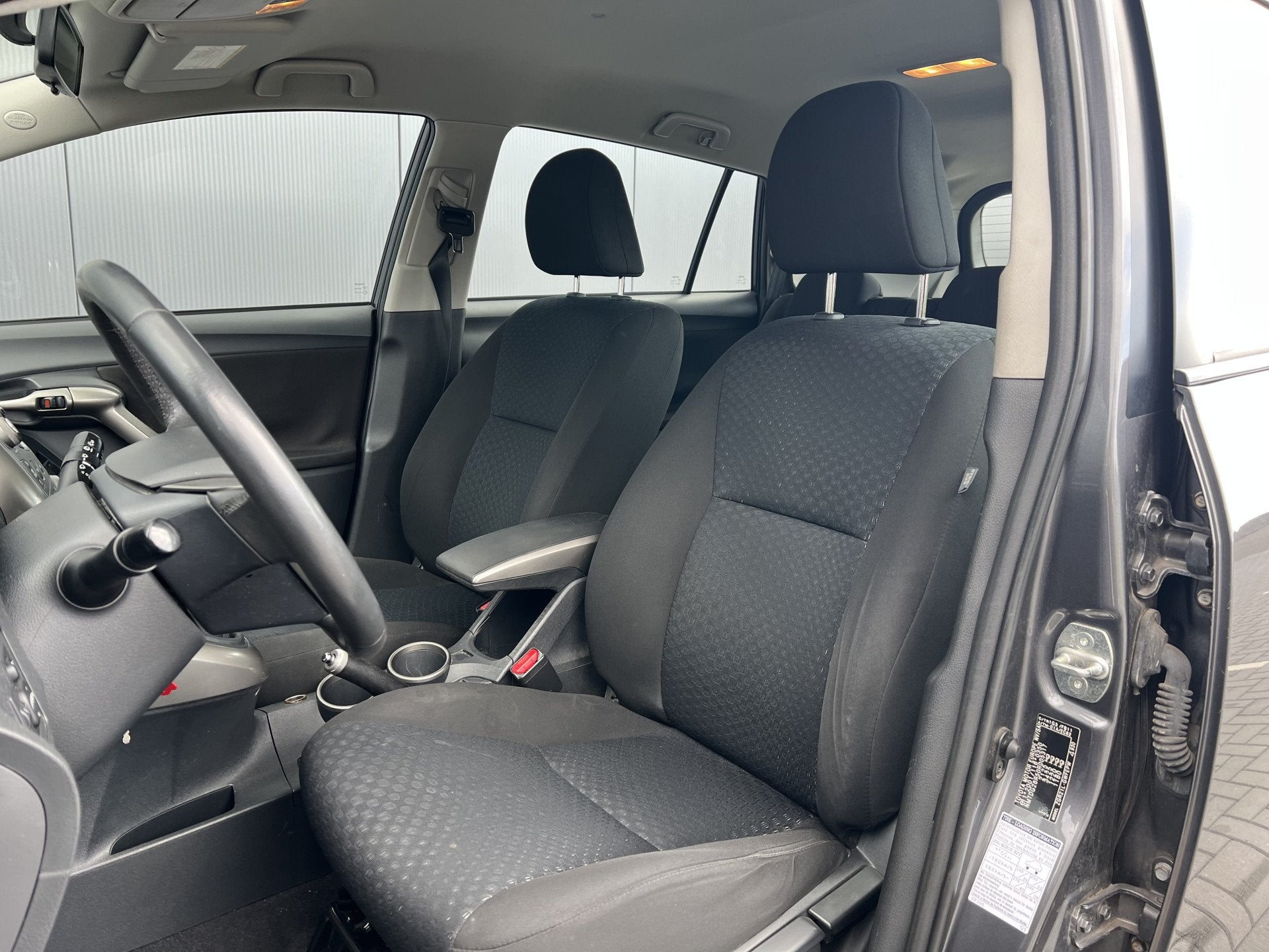 Toyota Verso 1.8 VVT-i Aspiration | RIJKLAAR | Cruise | Trek, Auto's, Voorwielaandrijving, Gebruikt, Zwart, 4 cilinders