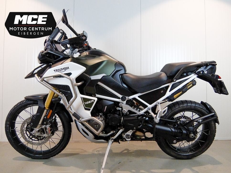 TRIUMPH TIGER 1200 RALLY EXPLORER (bj 2023), 2 cilinders, Motorrijbewijs A, Bedrijf, Onbekend