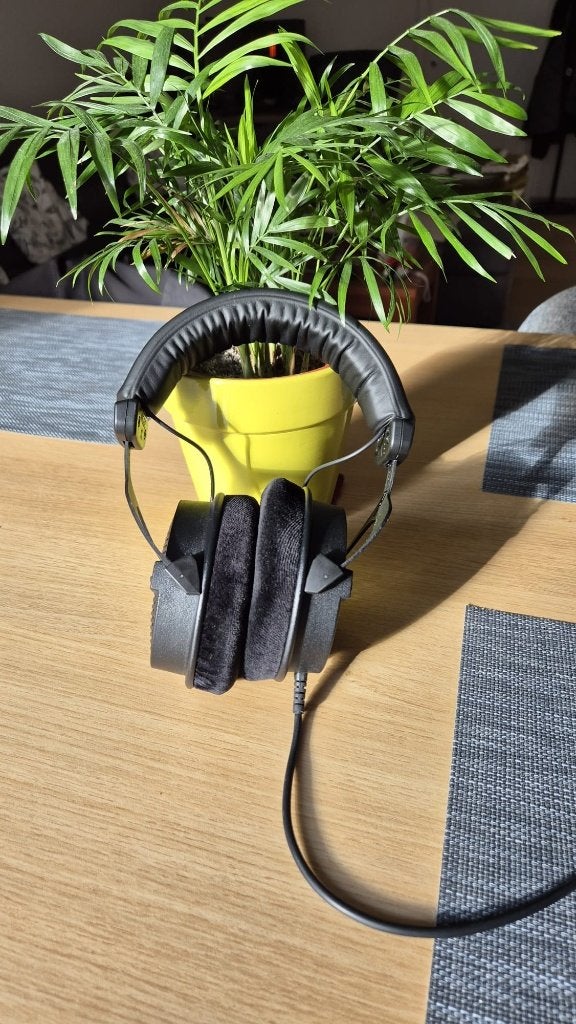 Beyerdynamic DT990 Pro (limited edition)