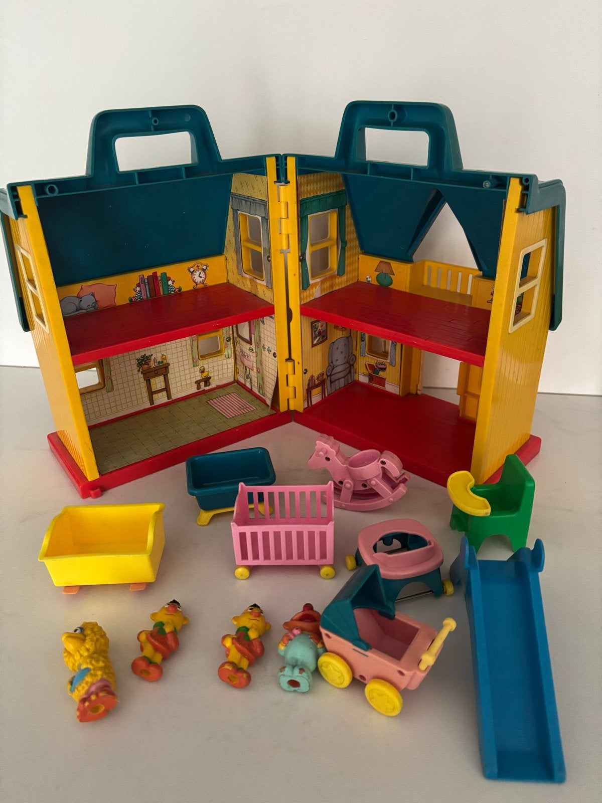 Vintage Sesamstraat Poppenhuis met Meubels en Figuren, Ophalen of Verzenden, Gebruikt, Poppenhuis