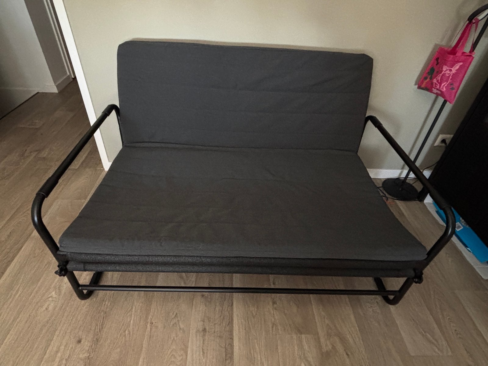 Ikea slaapbank, Ophalen, Zwart, 190 cm of minder, Zo goed als nieuw