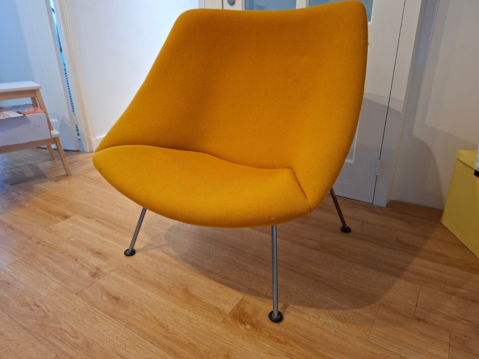Artifort Little Oyster F156 fauteuil van Pierre Paulin, Ophalen