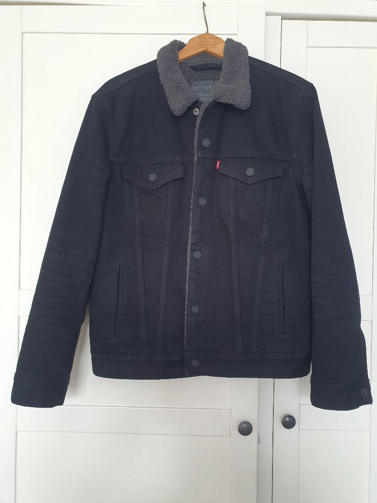Levi's sherpa jacket/spijkerjack met teddyvoering mt M ZGAN, Maat 48/50 (M), Zwart, Ophalen of Verzenden, Zo goed als nieuw