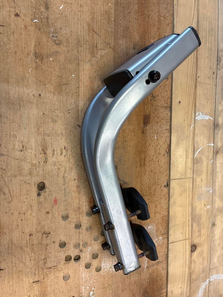 Yepp frame montage steun (Maxi kinderzitje), Fietsen en Brommers, Fietsaccessoires | Fietsstoeltjes, Ophalen, Gebruikt