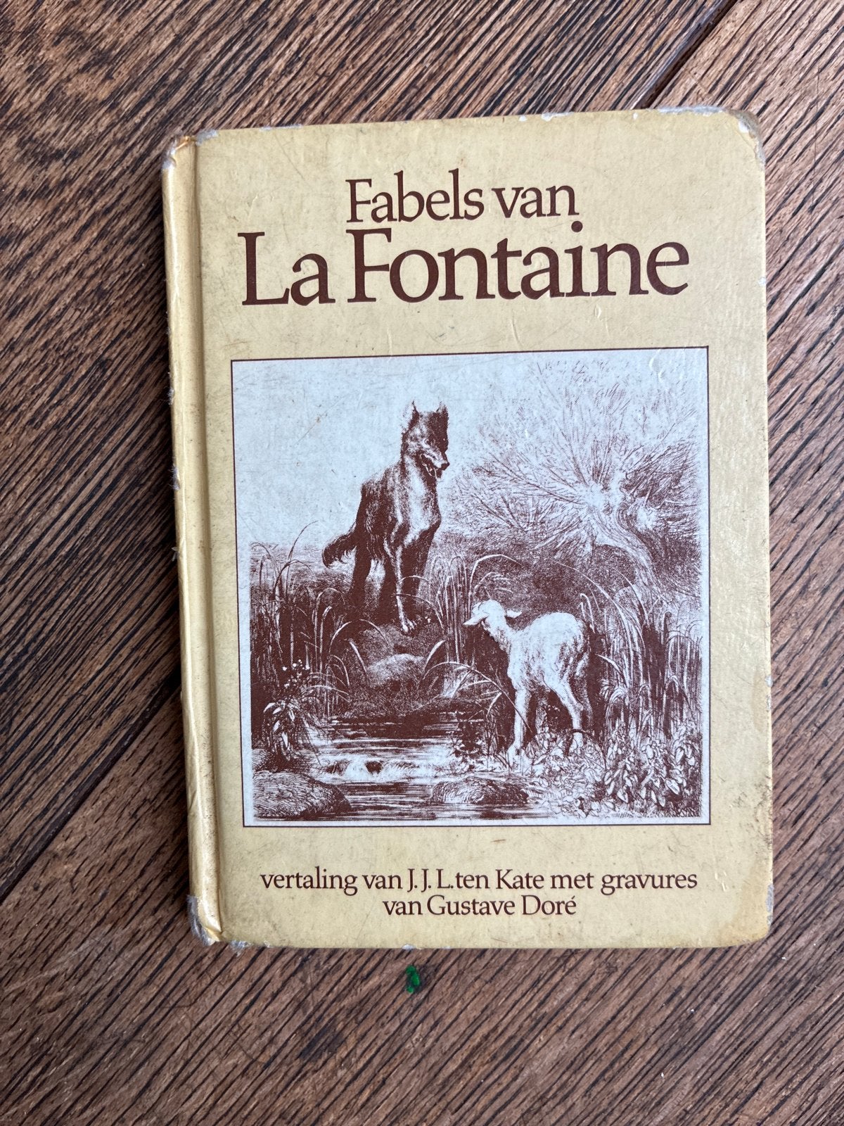 Fabels van La Fontaine - Klein boekje, Ophalen of Verzenden, Gelezen